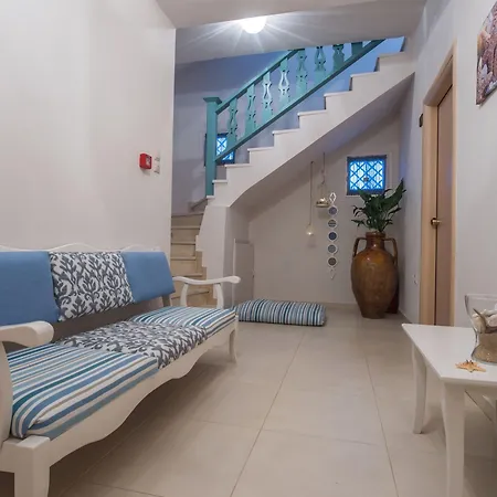 Aphrodite Ξενοδοχείο με διαμερίσματα 4*