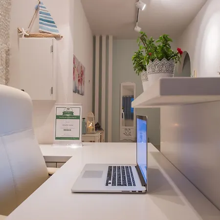 Aphrodite Aparthotel 4*